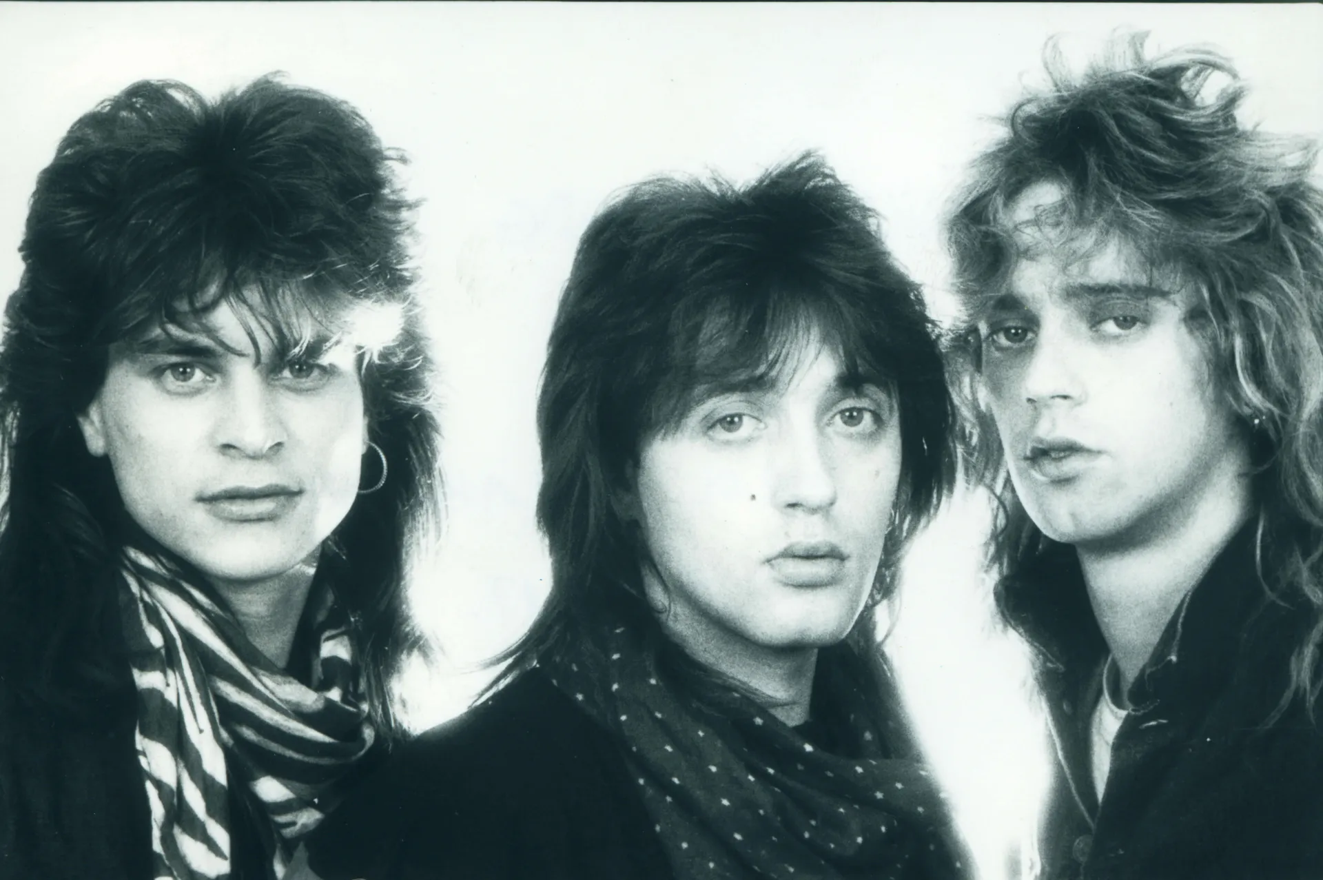 Alen kao frontmen vodi bend ka visinama Yugo rocka